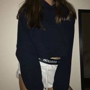 Cropped Navy Hooded Vintage Sweatshirt